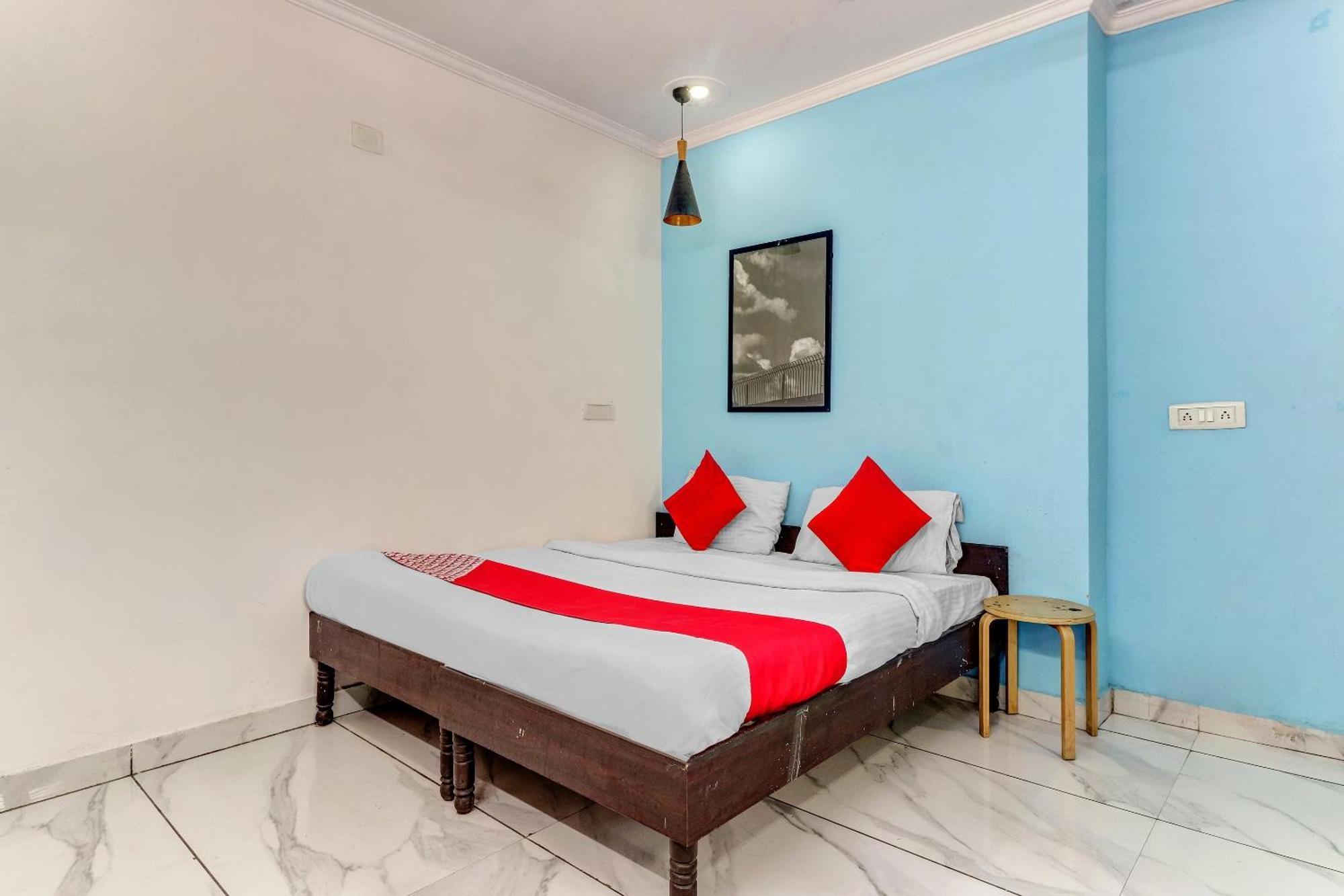 Hotel O Cozy Stay Делі Екстер'єр фото